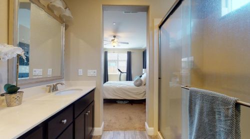 2479 Mountainside Dr, Los Banos CA  93635-8825 exterior