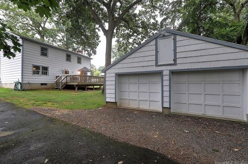 22 Harvest Ln, Milford CT  06461-1705 exterior