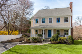 27 Walmsley Rd, Tokeneke, CT 06820-5130