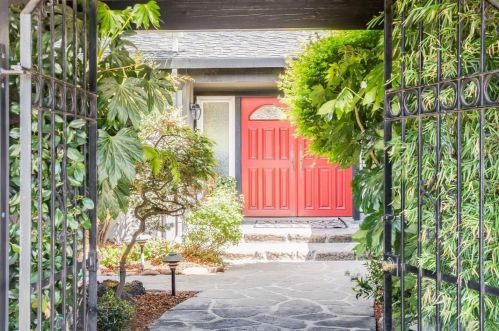 2744 Comstock Cir, Belmont, CA 94002-2905