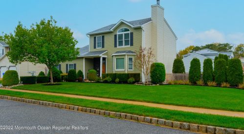 471 Austin Ave, Bricktown, NJ 08724-5306