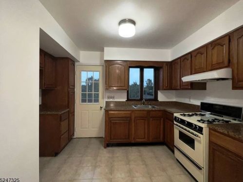 226 Legion Pl, Paterson NJ  07508-1420 exterior