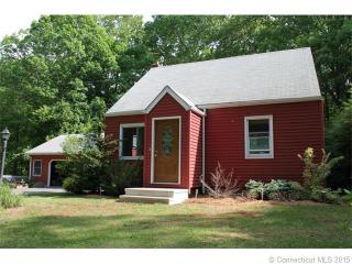 17 Woodlawn Dr, Coventry, CT 06238-2544