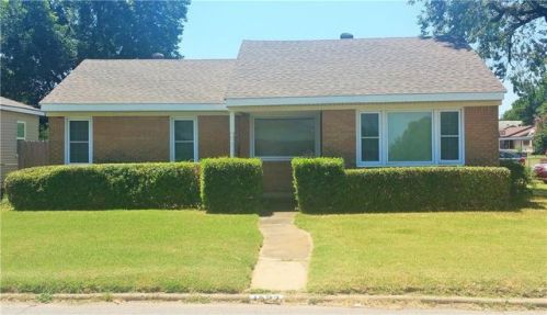 1527 Missouri Ave, Chickasha, OK 73018-4152