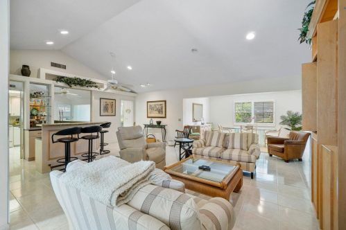 4549 Sanderling Cir, Boynton Beach, FL 33436-5122