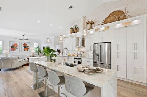 200 Angler Ct, Marco Island FL  34145-4203 exterior