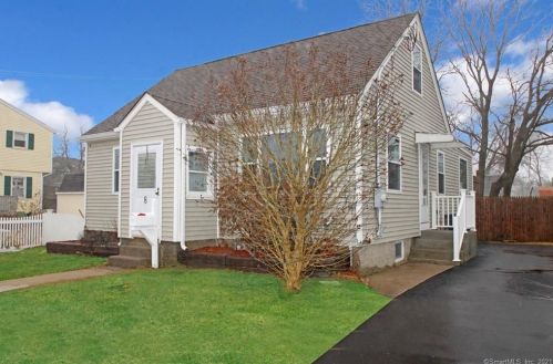 8 Bertrose Ave, Milford, CT 06460-5904