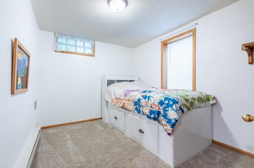615 Washburne Ave, Paynesville MN  56362-1731 exterior