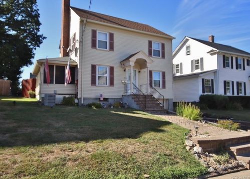 33 Royce Ave, Middletown, NY 10940-4708