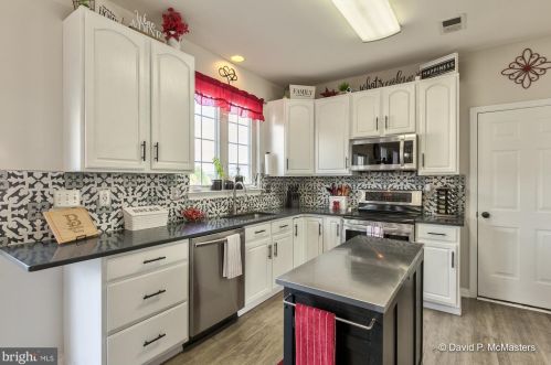 21 Trotting Way, Charles Town WV  25414-3308 exterior