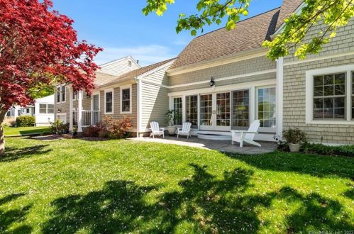 40 Sea Spray Rd, Lyme, CT 06371-2544