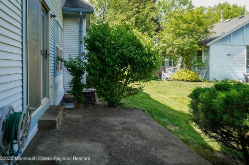 18 Baker Dr, Jackson Twp NJ 08527-3909 exterior