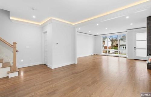 59 Lawton Ave, Cliffside Park NJ  07010-3023 exterior