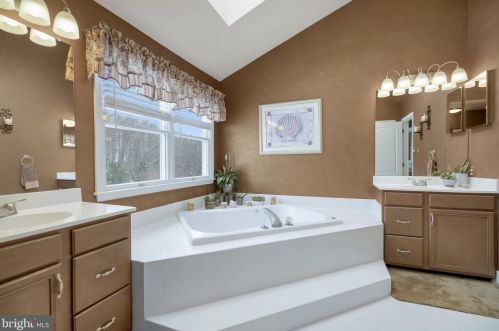 2037 Carmel Dr, Jamison PA  18929-1438 exterior