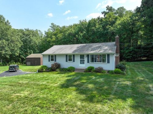 81 Gunger Hill Rd, Higganum, CT 06441-4332