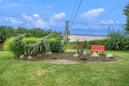 2153 Marshall Dr, Valpo IN  46385-5429 exterior