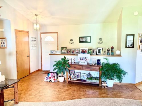 3373 Heaven Dr, Green Bay WI  54311-8906 exterior