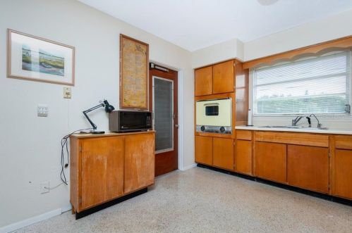 108 Lyons Bay Rd, Nokomis FL 34275-3015 exterior