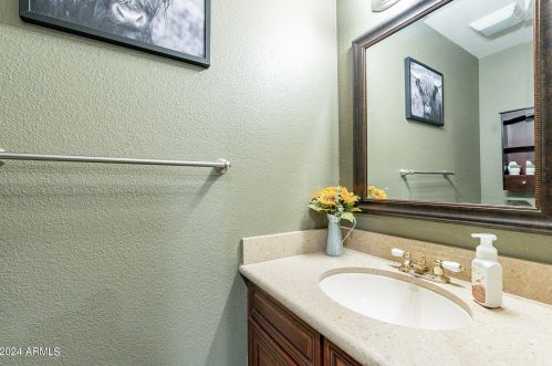 5752 Monte Cristo Ave, Glendale AZ 85306-2230 exterior