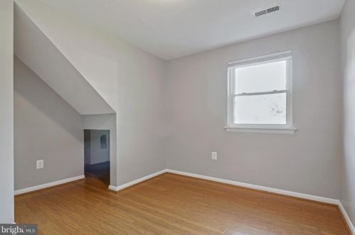 5709 Noland Rd, Woodbridge VA  22193-4110 exterior