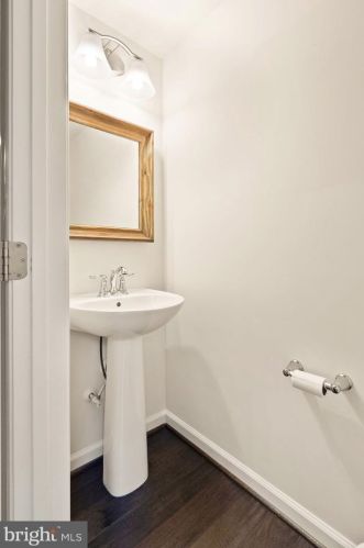 7542 Brunson Cir, Gainesville VA  20155 exterior