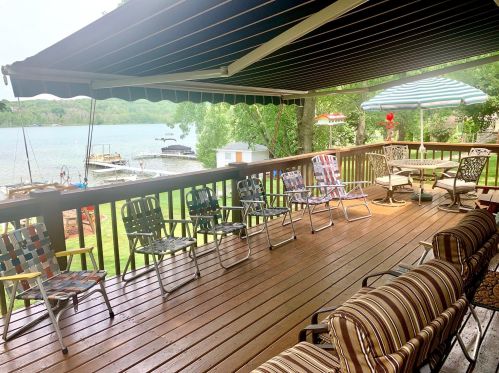 5375 Quaas Dr, West Bend WI  53095-8719 exterior