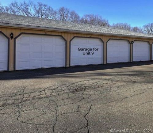 1400 Hartford Tpke, North Haven CT  06473-2166 exterior