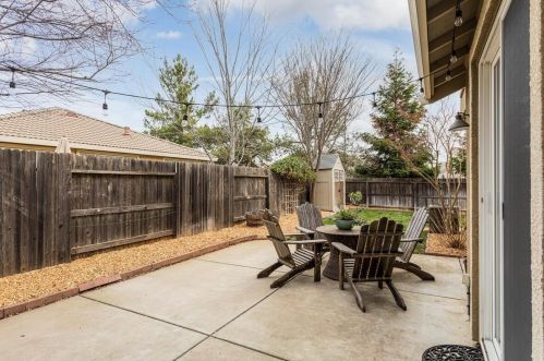 4264 Borderlands Dr, Rancho Cordova CA 95742-7754 exterior