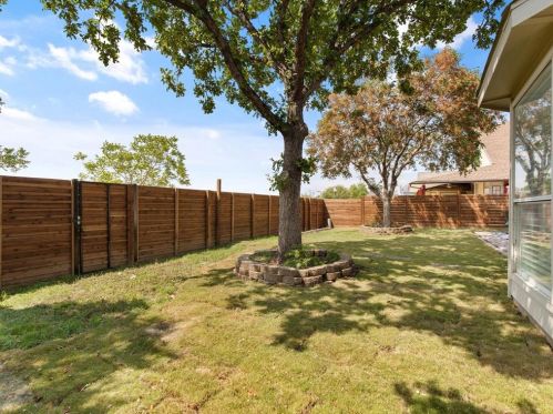 5064 San Jacinto Dr, Fort Worth TX 76137-5537 exterior