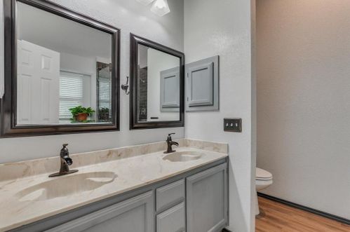 1401 Sedalia Ct, Lewisville TX  75028-2136 exterior