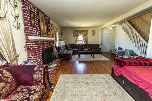 445 Simmons Rd, Turlock CA  95380-9786 exterior