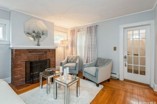 155 Crowell St, Hempstead, NY 11550-5117
