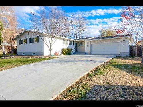 990 Manchester Rd, West Kaysville, UT 84037-1359