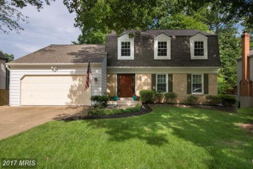6403 Gregory Ct, Springfield, VA 22152-2818