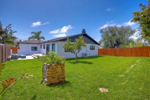 1442 Burroughs St, Oceanside CA  92054-5431 exterior