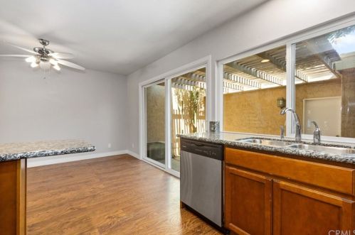 325 Chinook Dr, Placentia CA  92870-1417 exterior