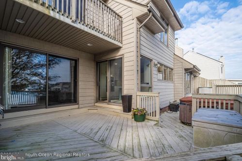 74 Moorage Ave, Berkeley Township NJ 08721-1836 exterior