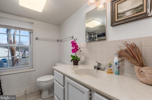 19 Hosier St, Selbyville DE  19975-9300 exterior