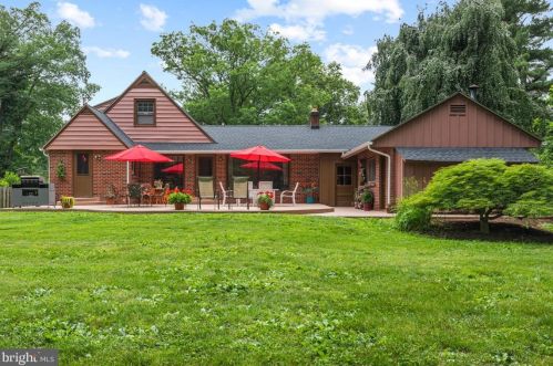 2017 Bethel Rd, Lansdale PA 19446-6054 exterior