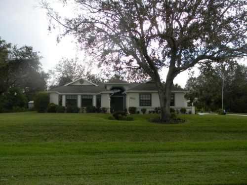 520 Periwinkle Dr, Sebastian, FL 32958-6528
