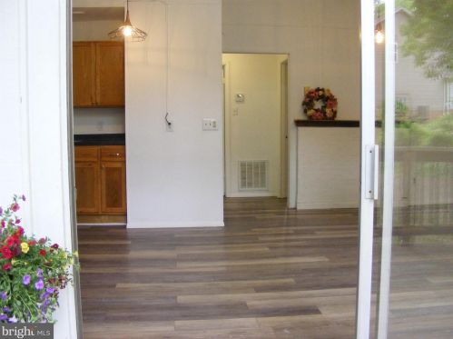 96 Big Red Oak Rd, Harpers Ferry WV  25425-5893 exterior