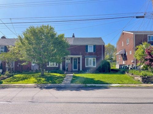 200 Larkspur St, Whitaker PA  15120-2208 exterior