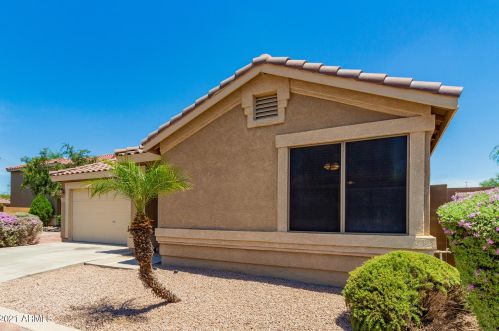 2468 Palm Beach Dr, Chandler, AZ 85249-4668