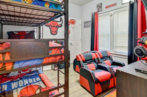 1045 Lyons St, Hammond IN  46320-2619 exterior