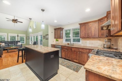 111 Andover Mohawk Rd, Andover NJ  07821-5004 exterior