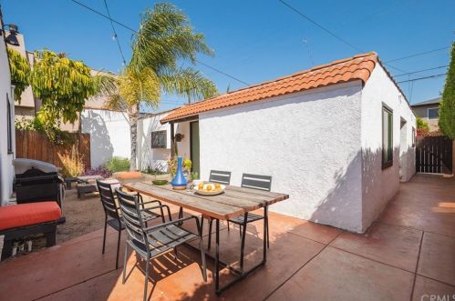 3630 California Ave, Long Beach CA  90807-4108 exterior
