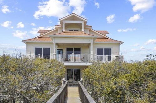 1564 Gulf Bch Dr, Saint George Island FL  32328-3106 exterior