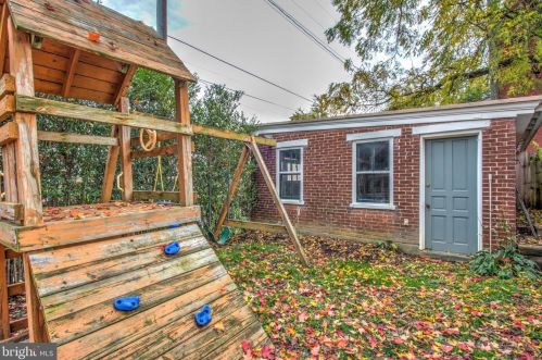 546 Orange St, Lancaster PA  17603-3669 exterior