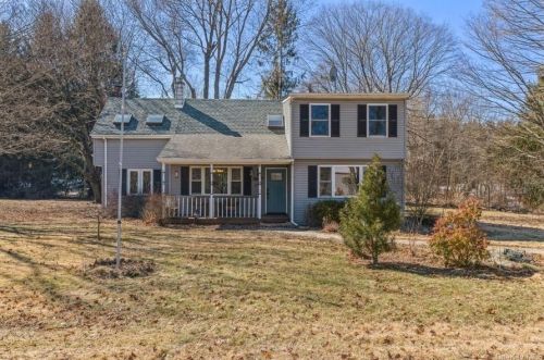 487 Chestnut Ridge Rd, Dover Plains, NY 12522-5232