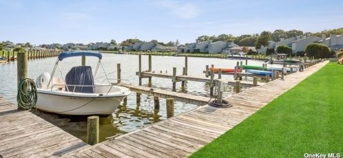 2 Harbour Dr, Blue Point, NY 11715-1420